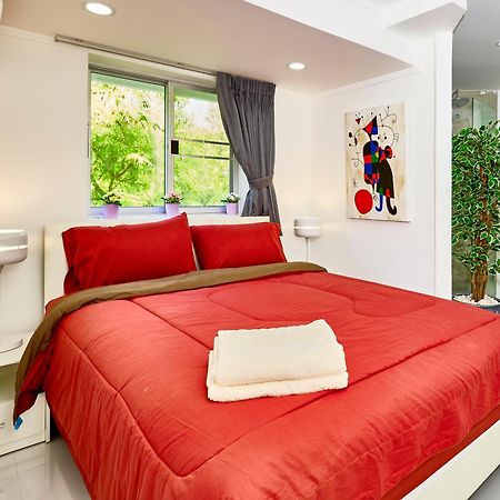Luxurious Apartment On Jomtien Beach Road Praia de Jomtien Exterior foto