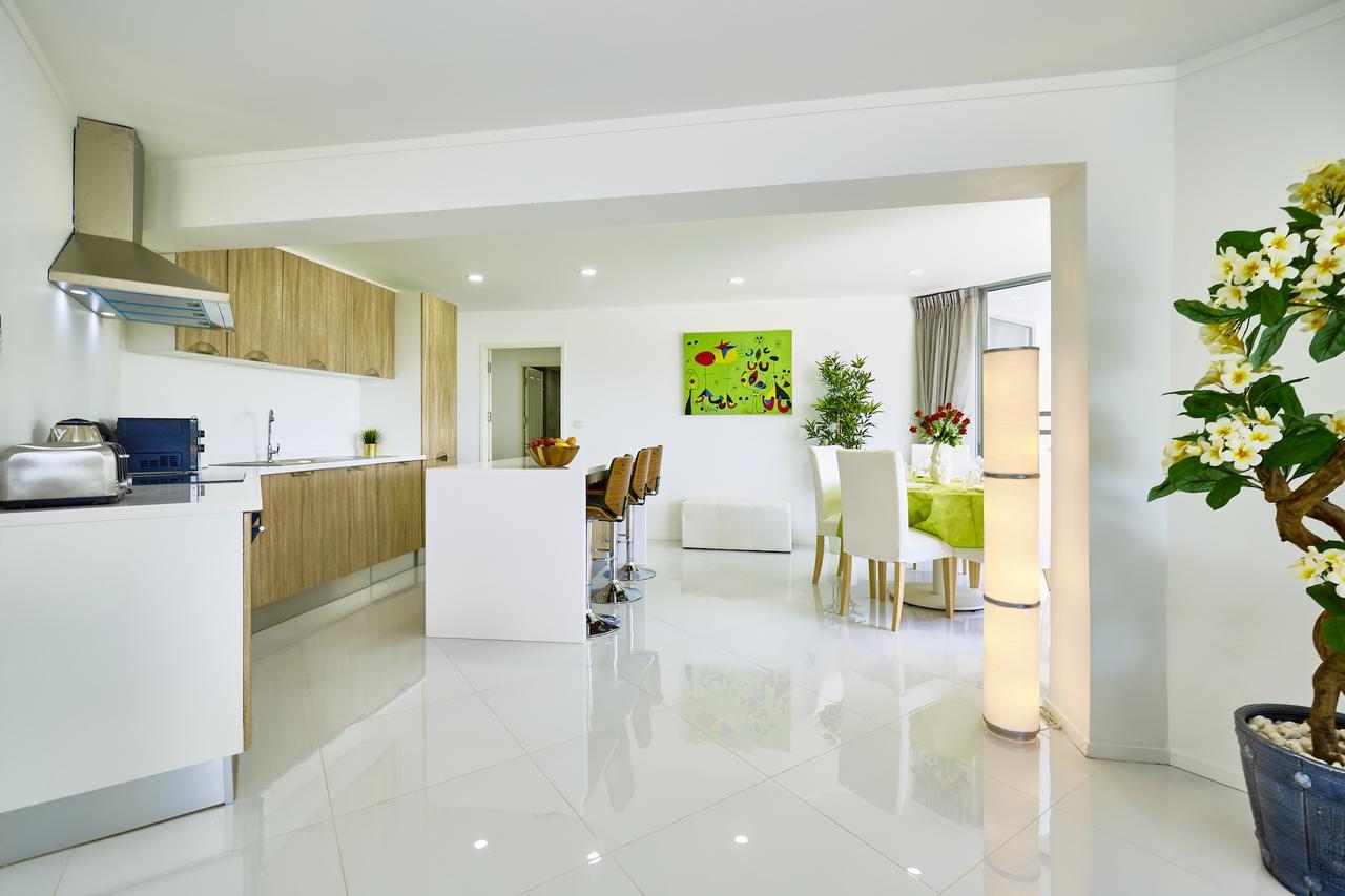 Luxurious Apartment On Jomtien Beach Road Praia de Jomtien Exterior foto