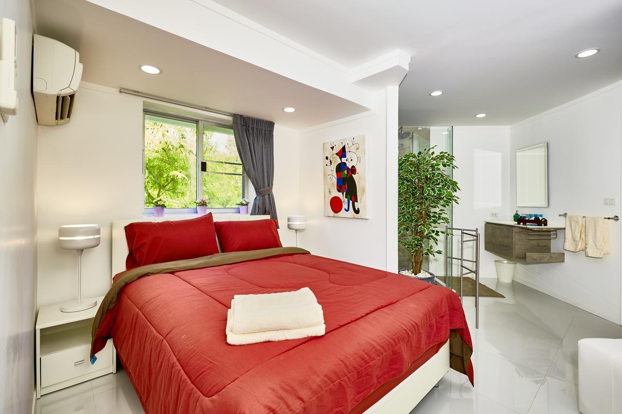 Luxurious Apartment On Jomtien Beach Road Praia de Jomtien Exterior foto