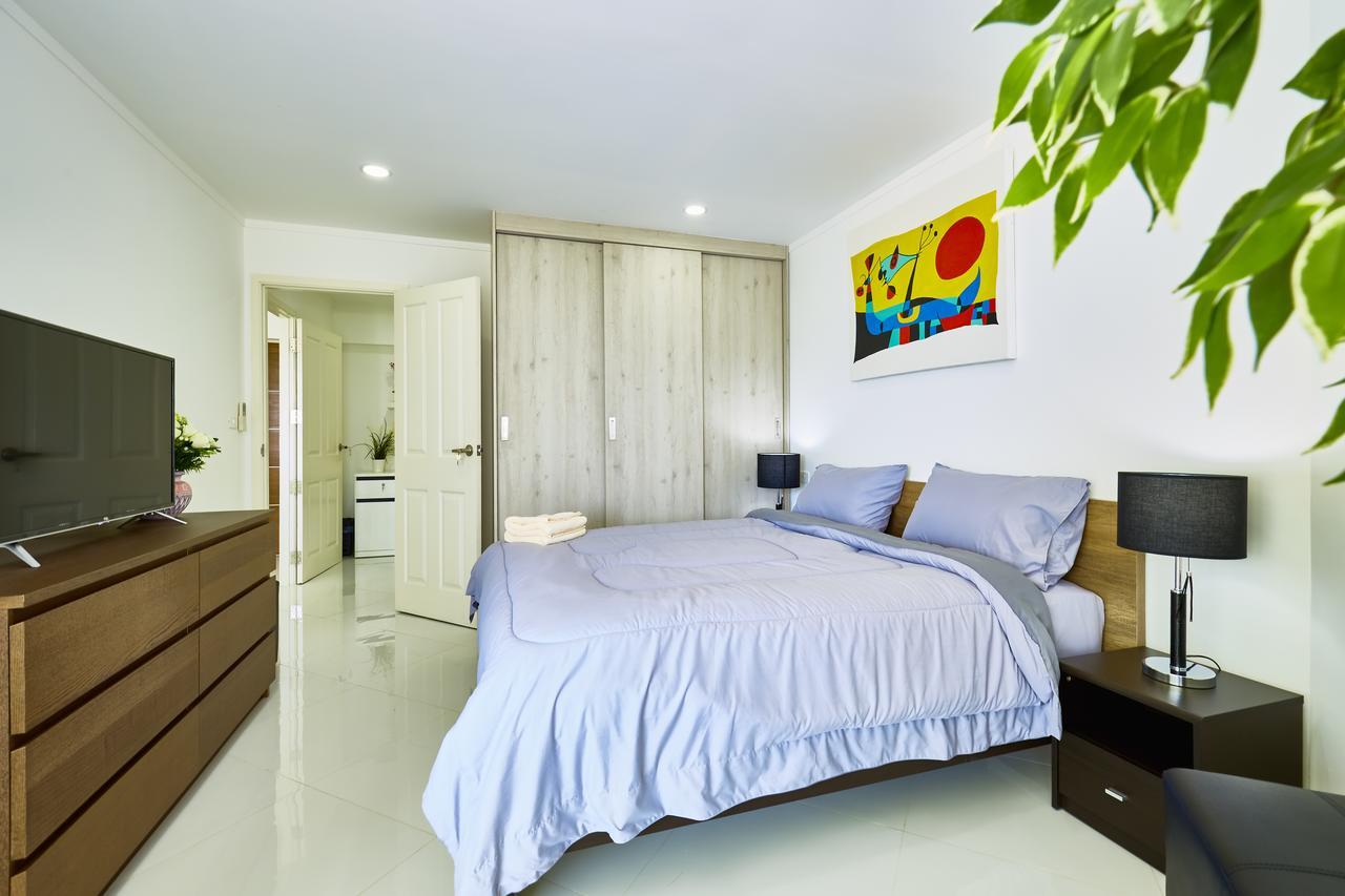 Luxurious Apartment On Jomtien Beach Road Praia de Jomtien Exterior foto